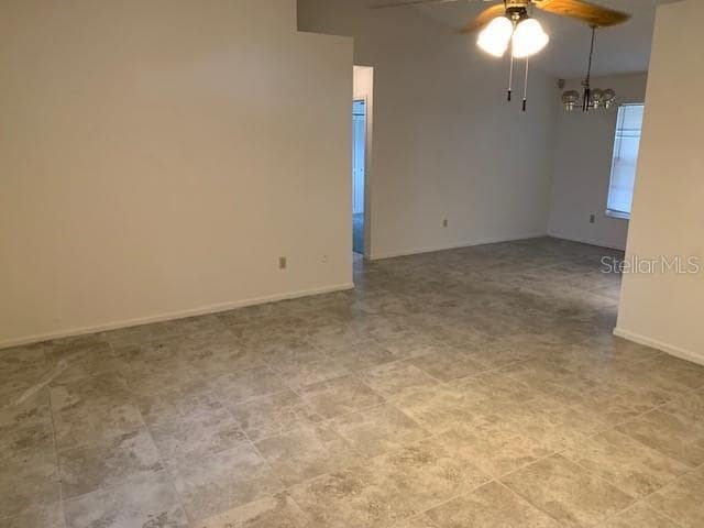 2106 Darlington Oak Dr in Seffner, FL - Building Photo - Building Photo