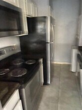 7025 Hemlock Ave, Unit 104B in Dallas, TX - Building Photo - Building Photo