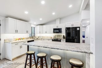 34797 N Limekiln Rd in Bayview, ID - Building Photo - Building Photo