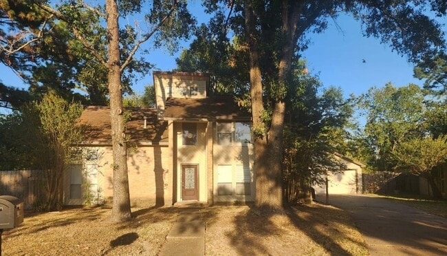 property at 9902 Kings Walk Round St