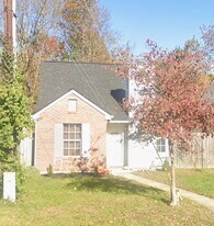 1003 Parkside Dr in Georgetown, KY - Building Photo