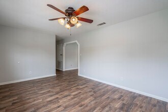 203 Fowler St in Hinesville, GA - Building Photo - Building Photo