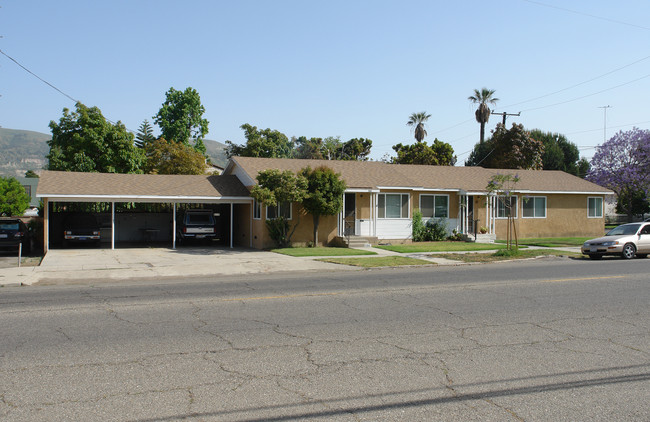 141-206 E Santa Barbara St in Santa Paula, CA - Building Photo - Building Photo