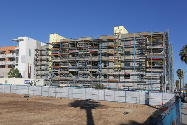 Beacon Apartments in Long Beach, CA - Building Photo - Building Photo