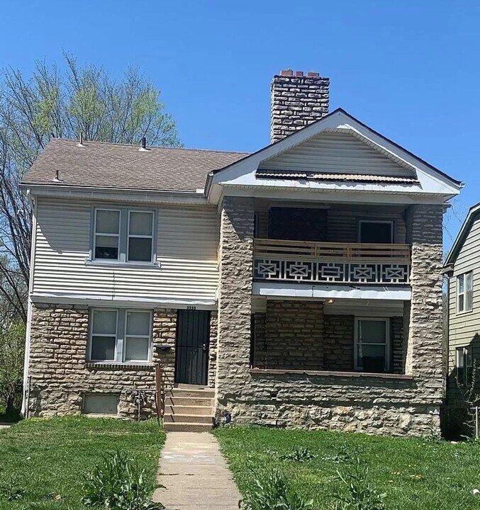 3330-3330 Agnes Ave in Kansas City, MO - Building Photo