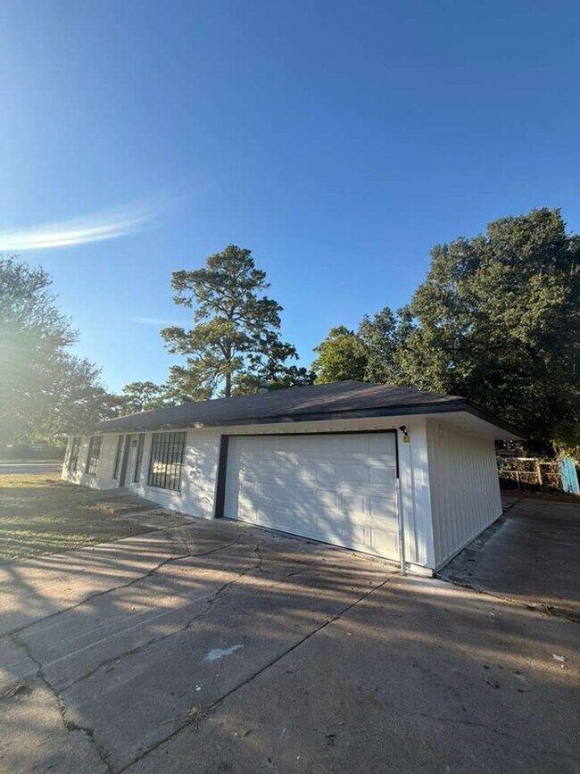 10502 Homestead Rd in Houston, TX - Building Photo - Building Photo