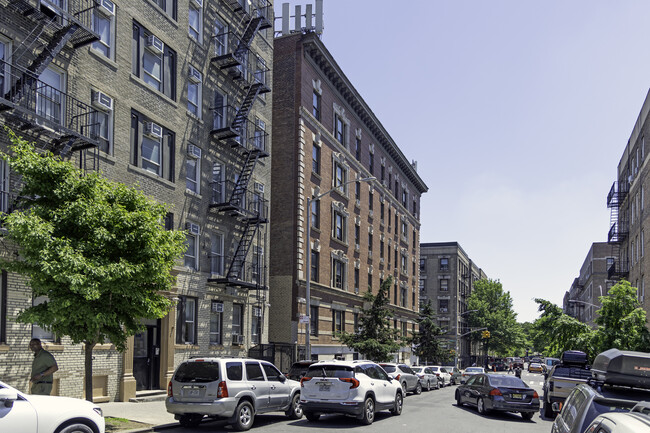 186 Audubon Avenue in New York, NY - Foto de edificio - Building Photo