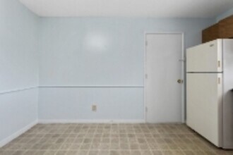 429 W 87 Pl in Kansas City, MO - Building Photo - Building Photo