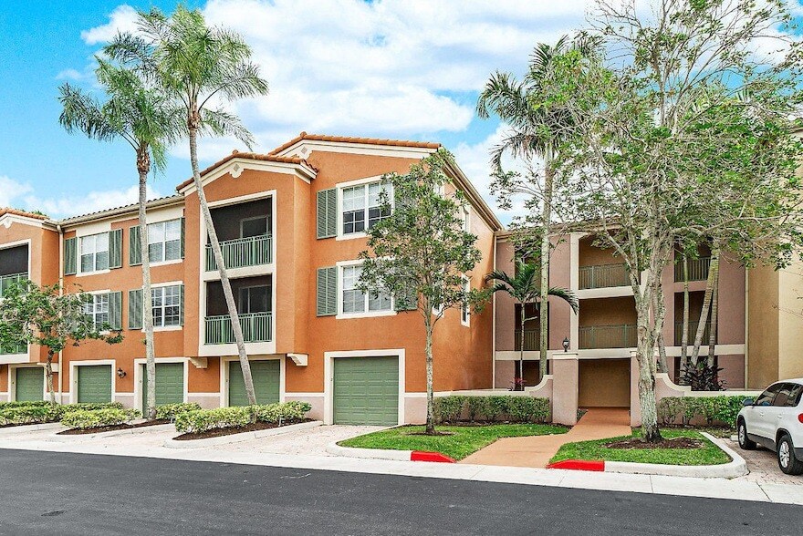 11740 St Andrews Place, Unit 308 in Wellington, FL - Foto de edificio