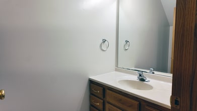 1715 Northway Dr in North Mankato, MN - Building Photo - Building Photo