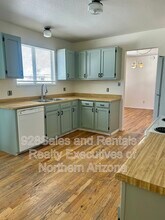 3656 Fox Lair Dr in Flagstaff, AZ - Building Photo - Building Photo