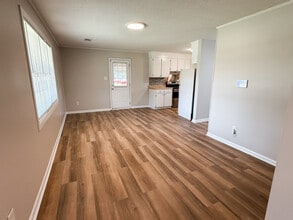 128 Barnesdale Dr in Warner Robins, GA - Building Photo - Building Photo