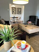 250 E Market St, Unit Apt 2 in Bethlehem, PA - Foto de edificio - Building Photo