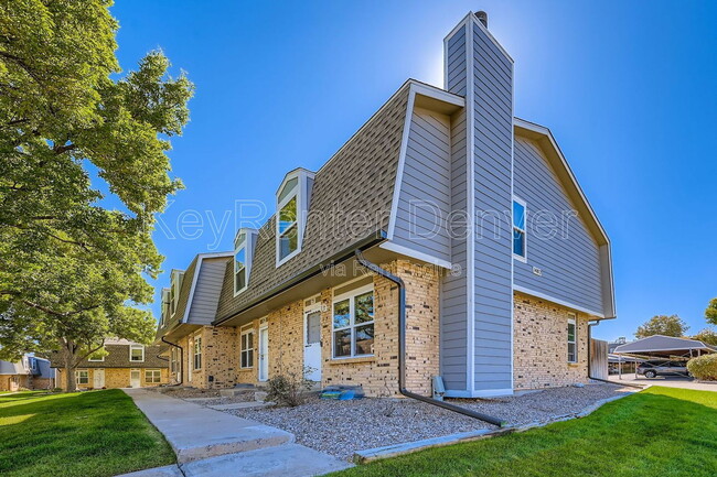 1482 S Pierson St in Lakewood, CO - Building Photo - Building Photo