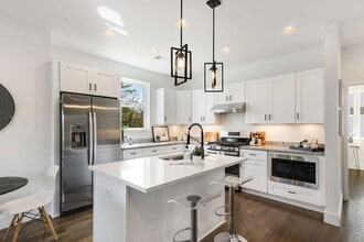 1806 Lischey Ave, Unit 7 in Nashville, TN - Building Photo - Building Photo