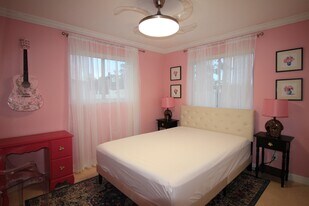 1031 N 74th Terrace in Hollywood, FL - Building Photo