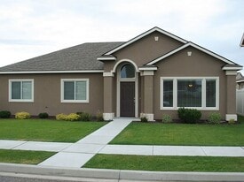 540 Fort St in Richland, WA - Building Photo