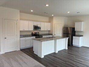 1876 Purtis Creek Dr in Heath, TX - Foto de edificio - Building Photo