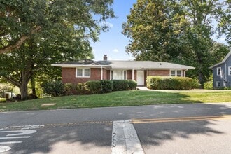 559 Bailey St in Mars Hill, NC - Building Photo - Building Photo