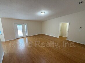 4429 Amberwood Cir in Pace, FL - Foto de edificio - Building Photo