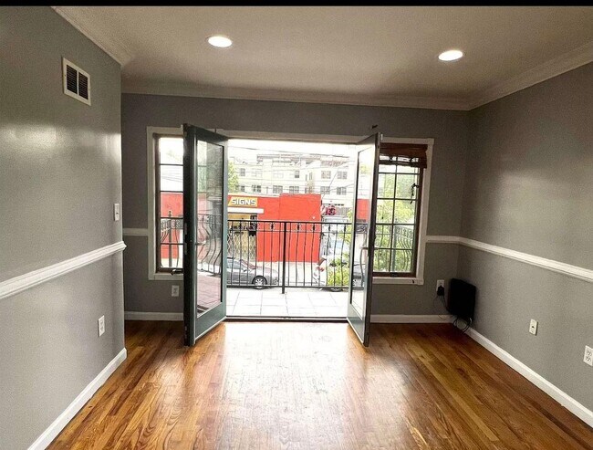 138 Logan Ave in Jersey City, NJ - Building Photo - Building Photo