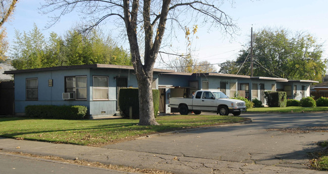 2060-2088 15th Ave in Sacramento, CA - Foto de edificio - Building Photo