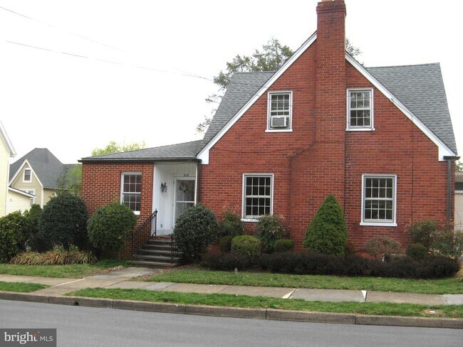 318 Handley Ave in Winchester, VA - Building Photo - Building Photo