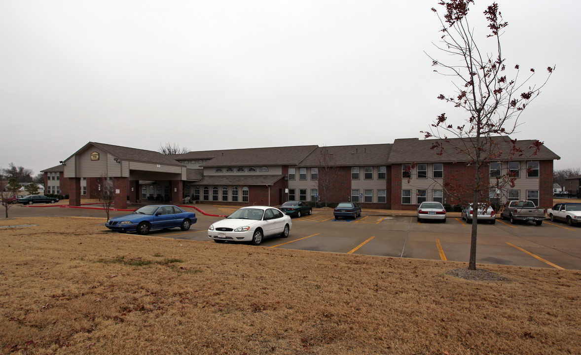 Cornerstone Village in Tulsa, OK - Foto de edificio