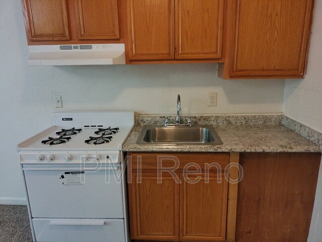 821 Spokane St in Reno, NV - Building Photo - Building Photo