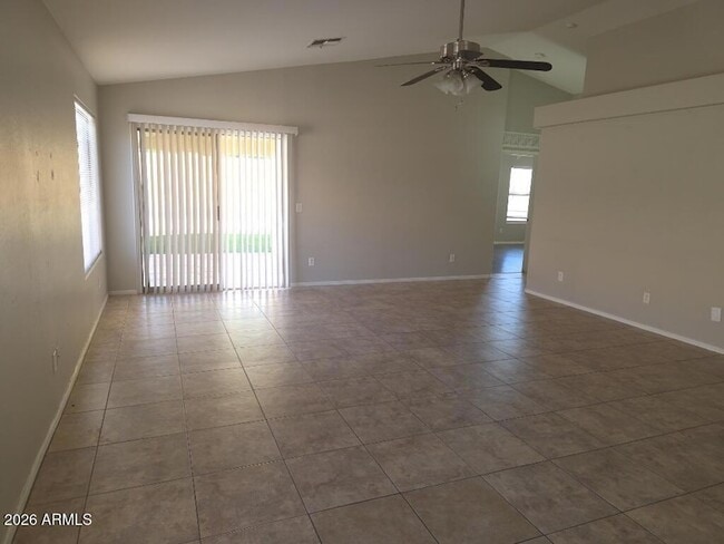 3334 E Woodside Way in Gilbert, AZ - Foto de edificio - Building Photo