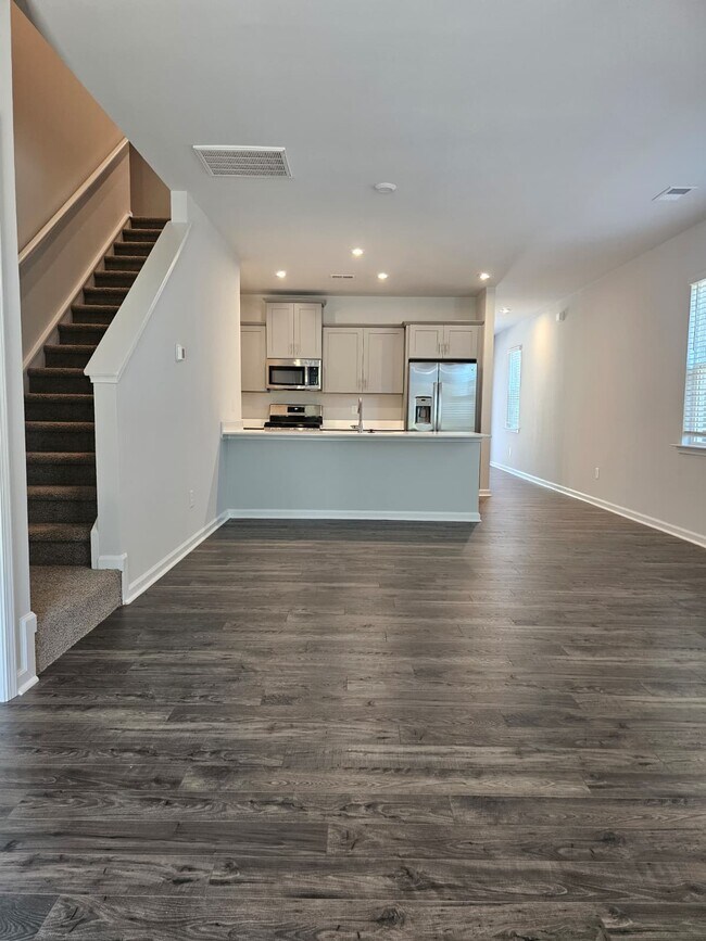 421 Mariene Dr in Greenville, SC - Building Photo - Building Photo