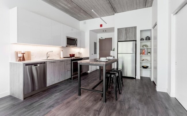 1590 Elmwood Ave in Evanston, IL - Building Photo - Building Photo