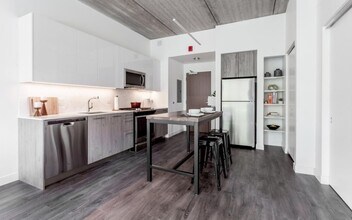 1590 Elmwood Ave in Evanston, IL - Building Photo - Building Photo