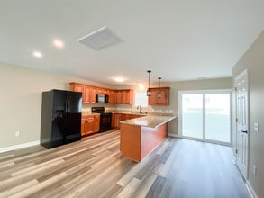 805 E Main St in Maiden, NC - Building Photo - Building Photo