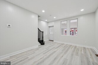 6055 Allman St in Philadelphia, PA - Building Photo - Building Photo