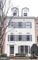 1609 Leeds Castle Dr in Vienna, VA - Building Photo