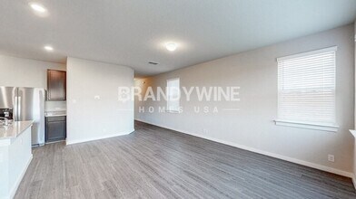 10318 Ida Gdn Wy in Converse, TX - Foto de edificio - Building Photo