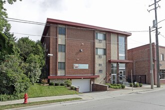 1630 W National Ave in Milwaukee, WI - Building Photo - Building Photo