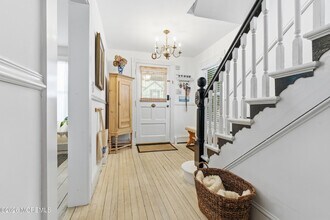 74 Mt Hermon Way in Ocean Grove, NJ - Building Photo - Building Photo