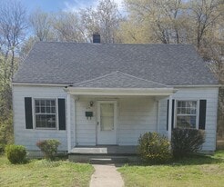 835 Glendale Ave in Danville, VA - Building Photo