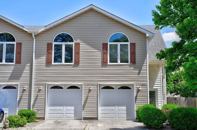property at 2224 W Berrie Cir