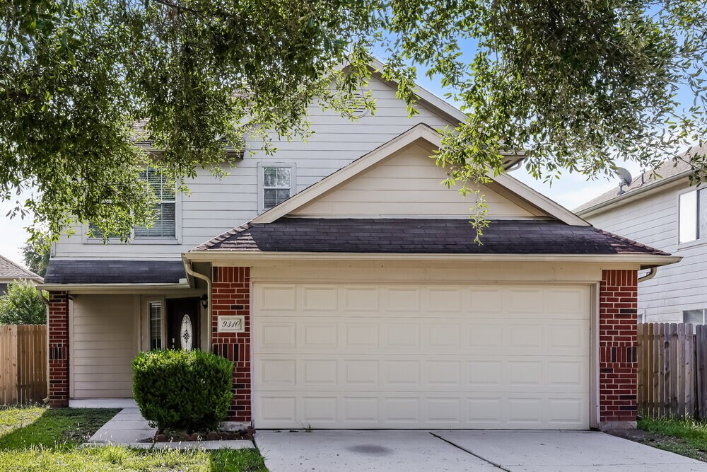 9310 Abbotshall Ln in Houston, TX - Building Photo