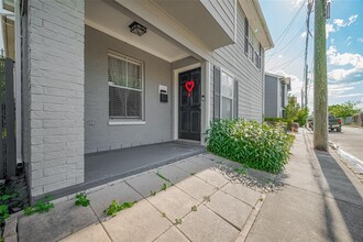 1101 Saulnier St in Houston, TX - Building Photo - Building Photo
