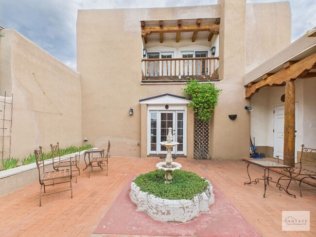 663 Garcia St in Santa Fe, NM - Building Photo - Building Photo
