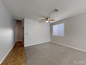 17220 W Lundberg St in Surprise, AZ - Building Photo - Building Photo