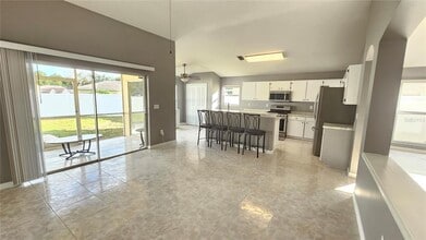 1610 Bondurant Way in Brandon, FL - Building Photo - Building Photo
