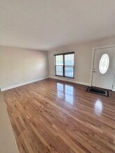 102 Berry Ln in Barboursville, WV - Building Photo - Building Photo