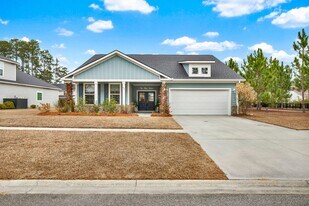 95 Crawford Ln in Richmond Hill, GA - Building Photo