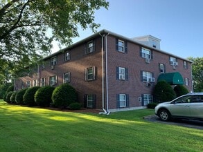 96 Richardson Rd in Chelmsford, MA - Building Photo - Building Photo