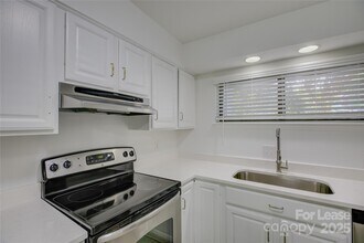 11514 Turn Stone Ct in Charlotte, NC - Building Photo - Building Photo